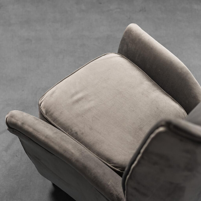 Vintage velvet armchair by Gio Ponti for Isa Bergamo, 1950s
