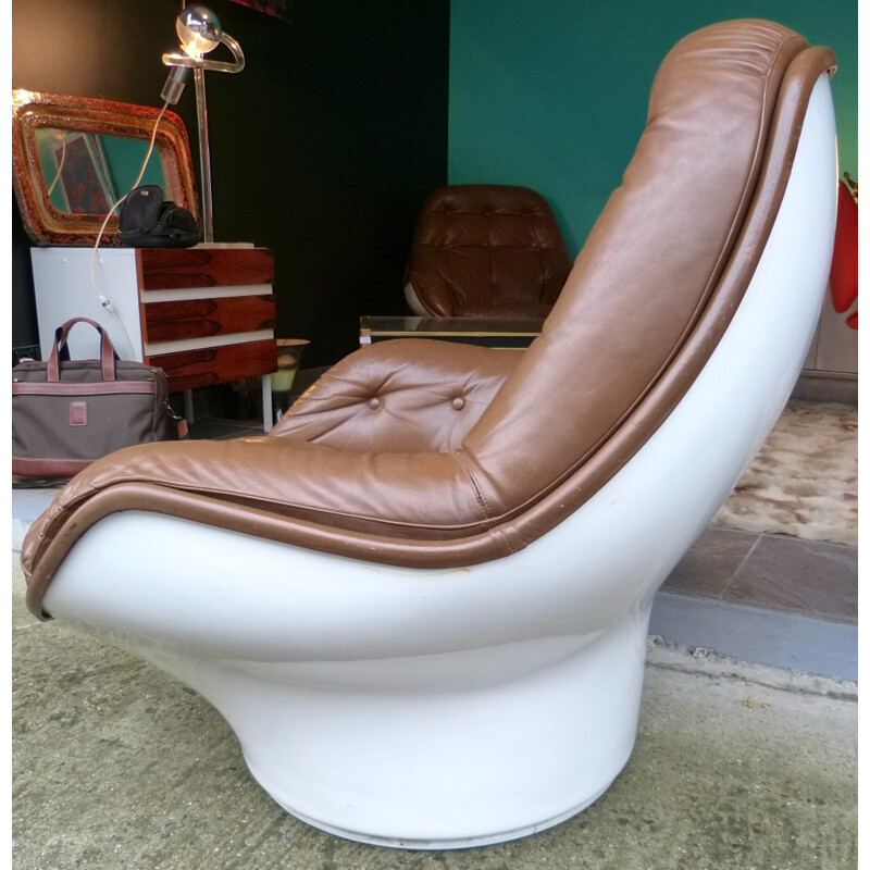 Pair of AIRBORNE armchairs, Karate model - 1960s