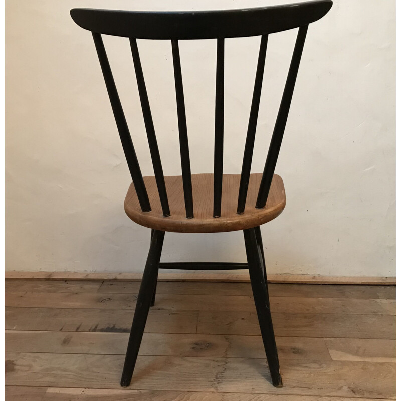 Ein Paar Vintage-Stühle aus Massivholz von Ilmari Tapiovaara, 1950