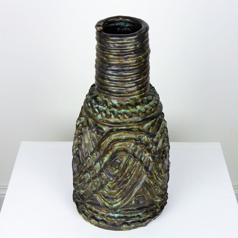 Vase émaillé brun aux reflets oxydé , Jérôme MASSIER - 1950