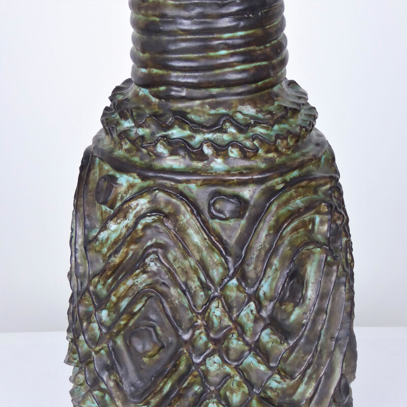Vase émaillé brun aux reflets oxydé , Jérôme MASSIER - 1950