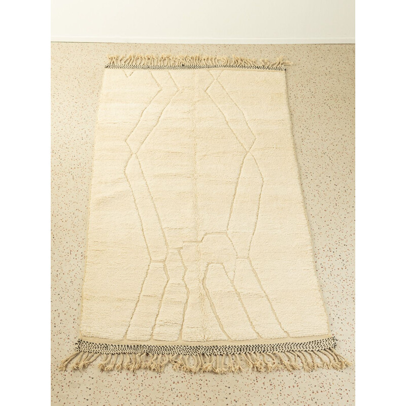 Vintage Invisible Lines Berber rug, Morocco