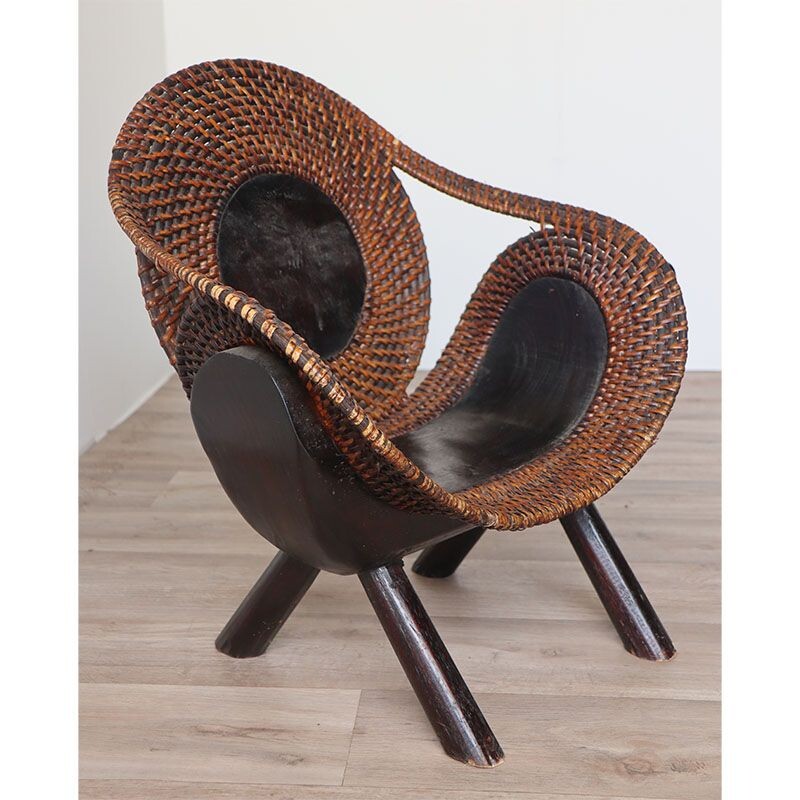 Vintage gebeeldhouwde houten en rotan fauteuil voor kinderen, 1960