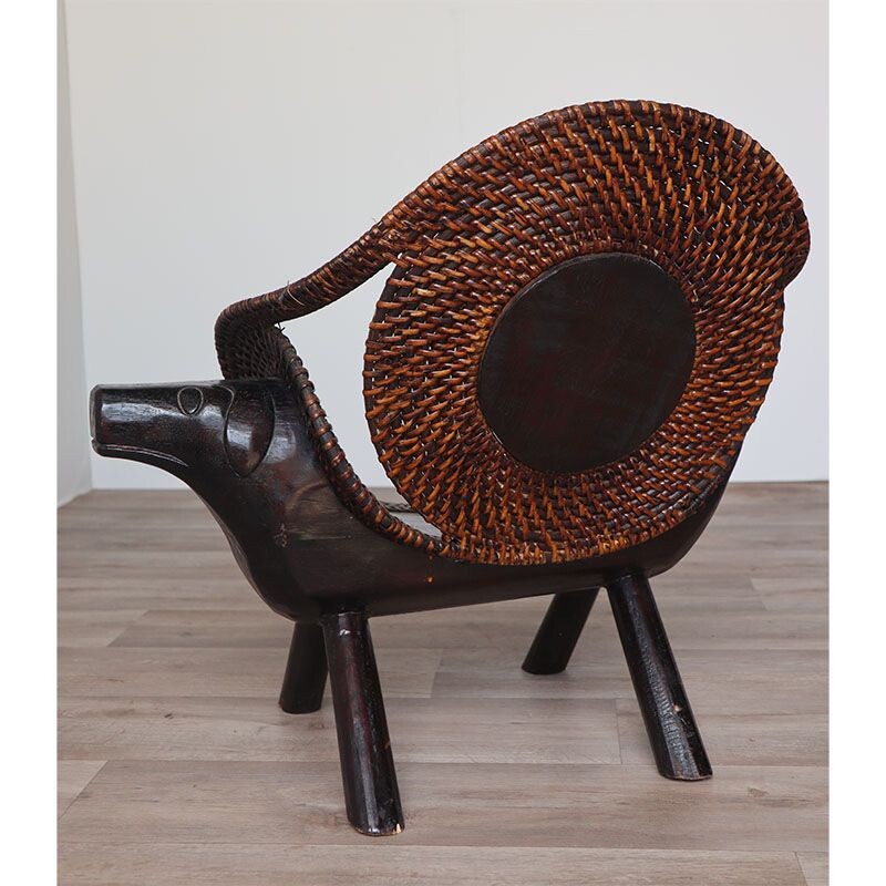 Vintage gebeeldhouwde houten en rotan fauteuil voor kinderen, 1960