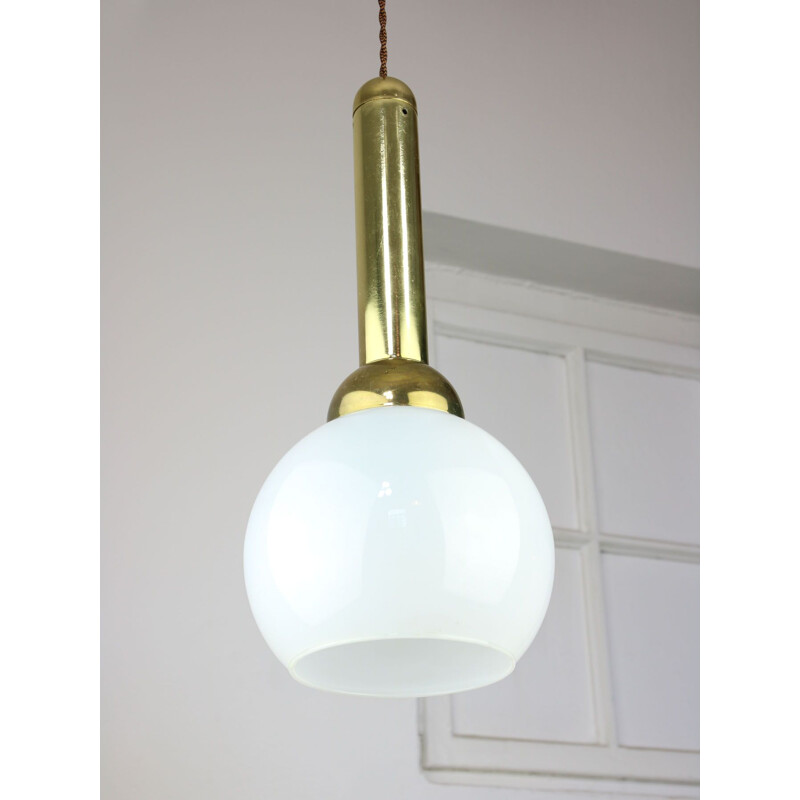 Ouro vintage e suspensão opalina