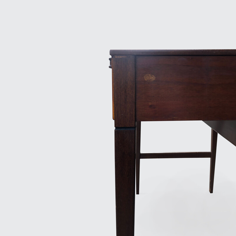 Bureau vintage avec miroir fermé de Johannes Hansen, Danemark 1940