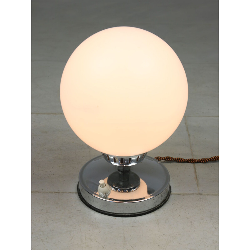 Lampe de table vintage en opaline 