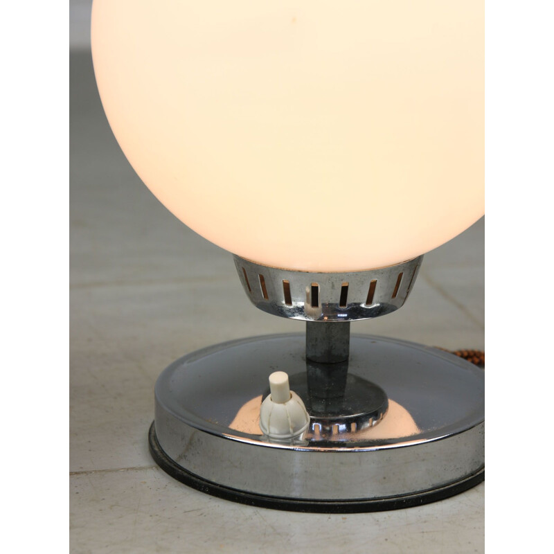 Lámpara de mesa opalina vintage