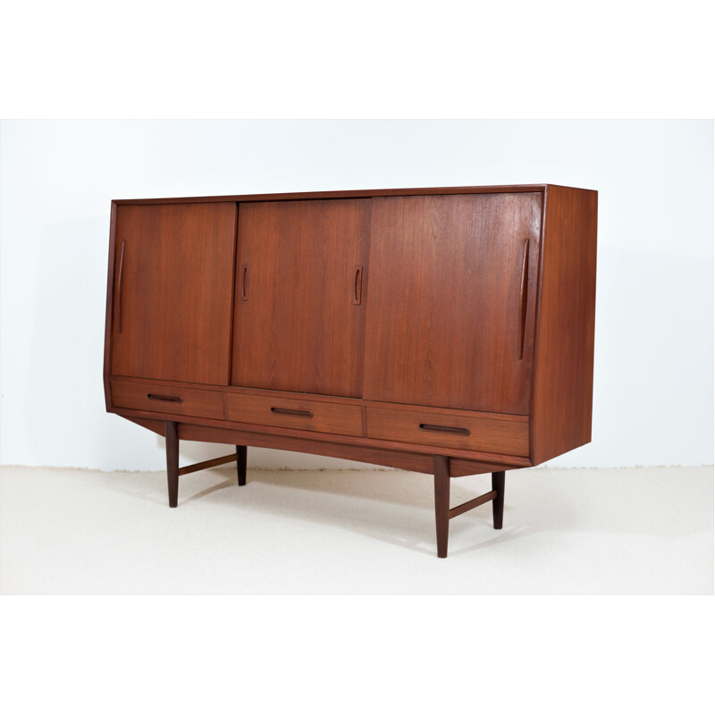 Vintage teak sideboard with 3 sliding doors