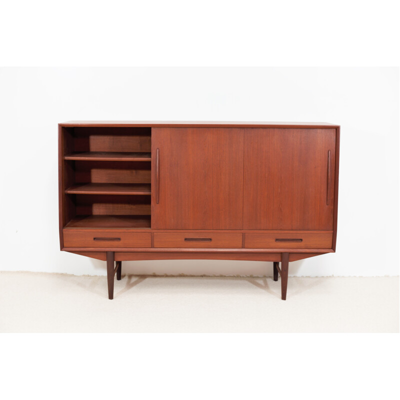 Vintage teak sideboard with 3 sliding doors