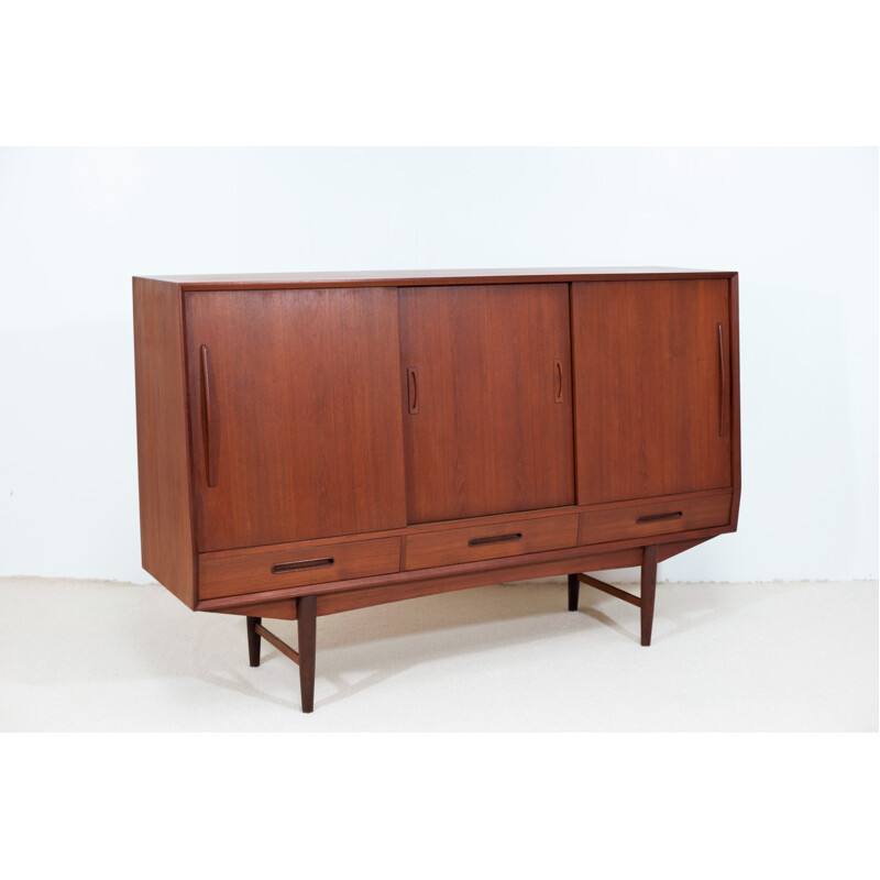 Vintage teak sideboard with 3 sliding doors