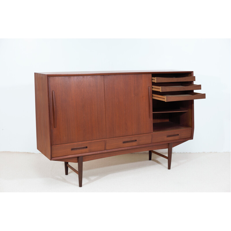 Vintage teak sideboard with 3 sliding doors