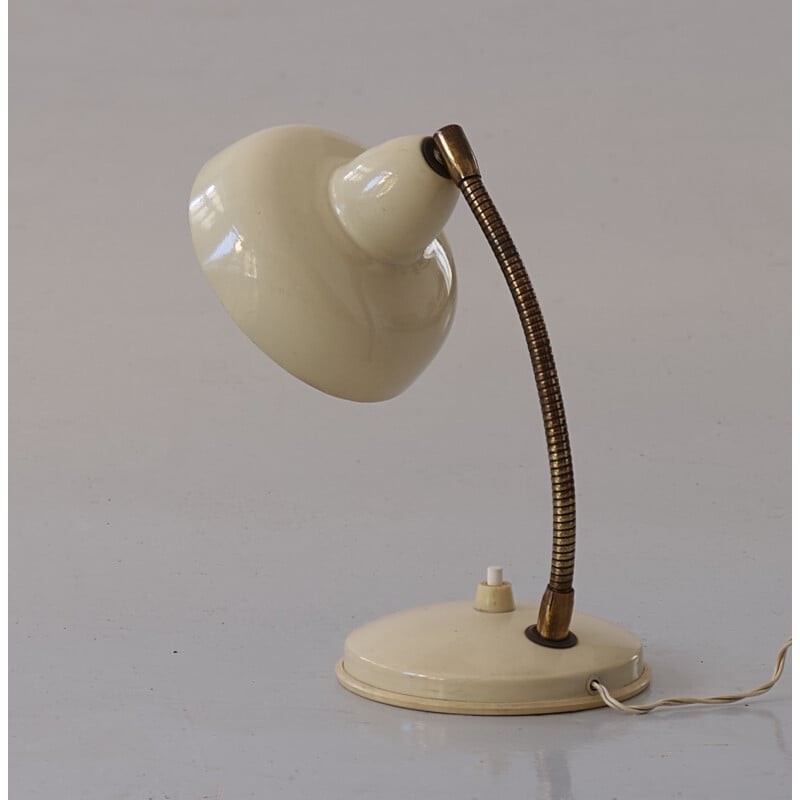 Lampada da tavolo vintage in metallo laccato crema e ottone, Italia 1950