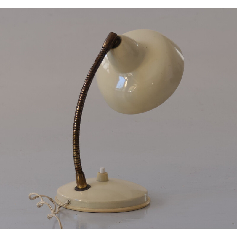 Vintage table lamp in cream lacquered metal and brass, Italy 1950