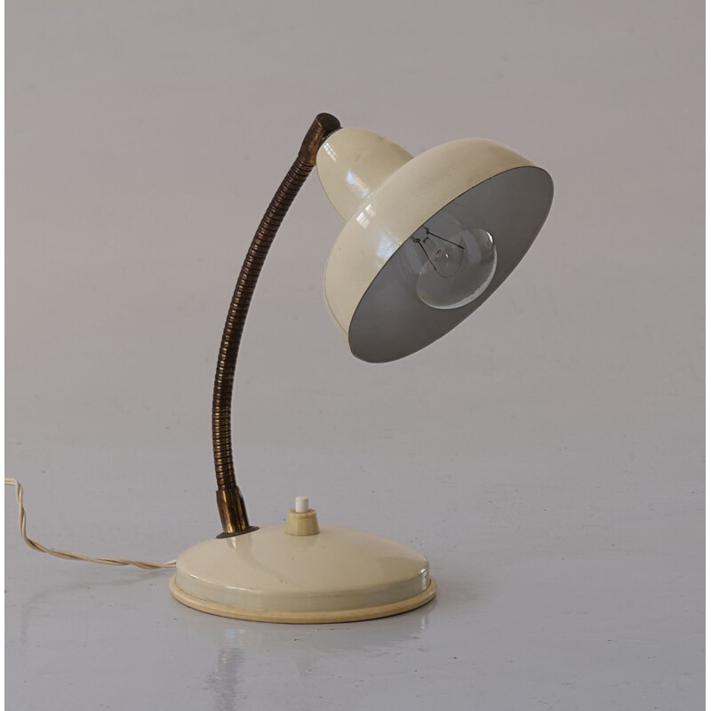 Lampe de table vintage en métal laqué crème et laiton, Italie 1950