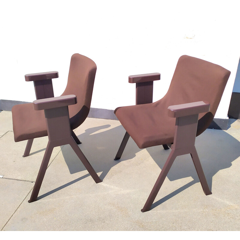 Par de cadeiras de escritório vintage de Ettore Sottsass para a Síntese Olivetti, 1971