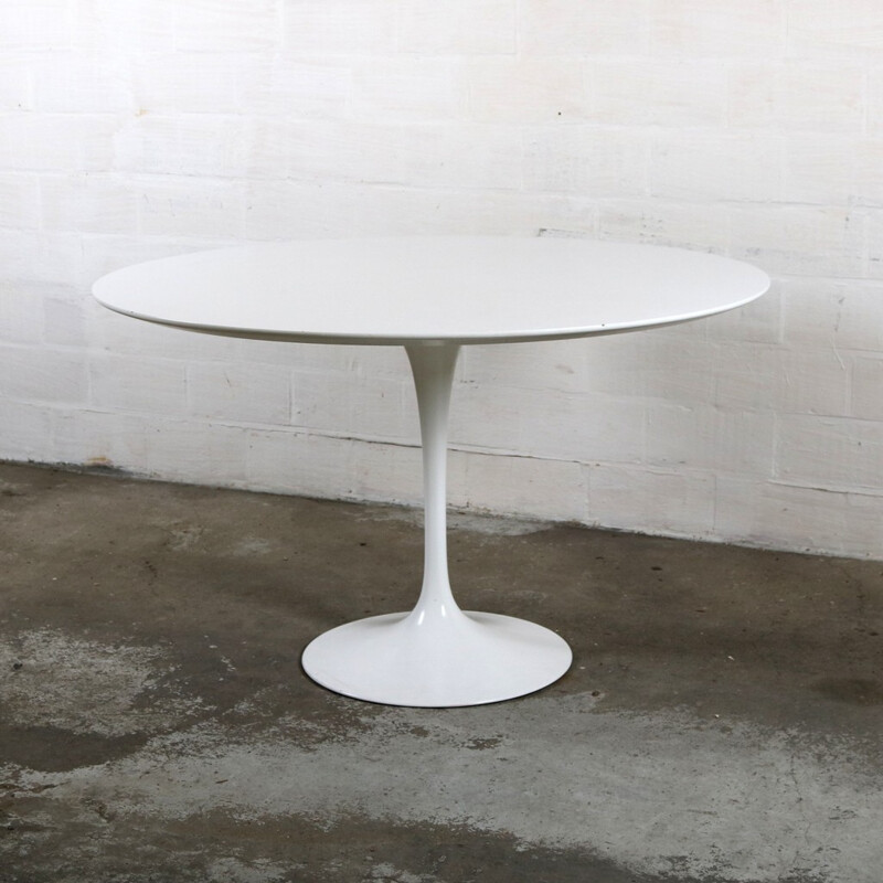 Oval metal and melaminated table, Eero SAARINEN - 1960s