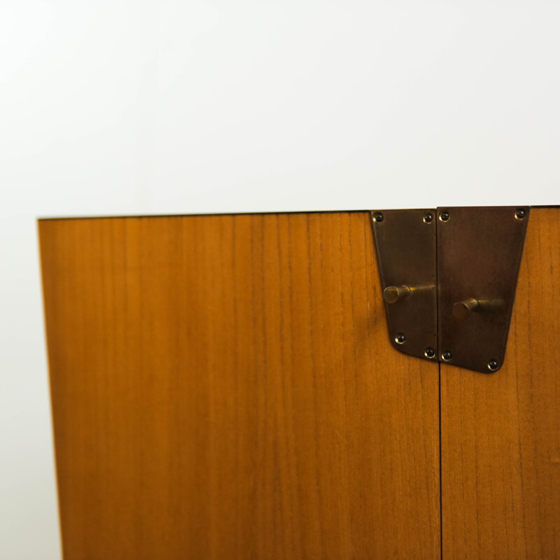 Vintage verralux chest of drawers in walnut with brass details