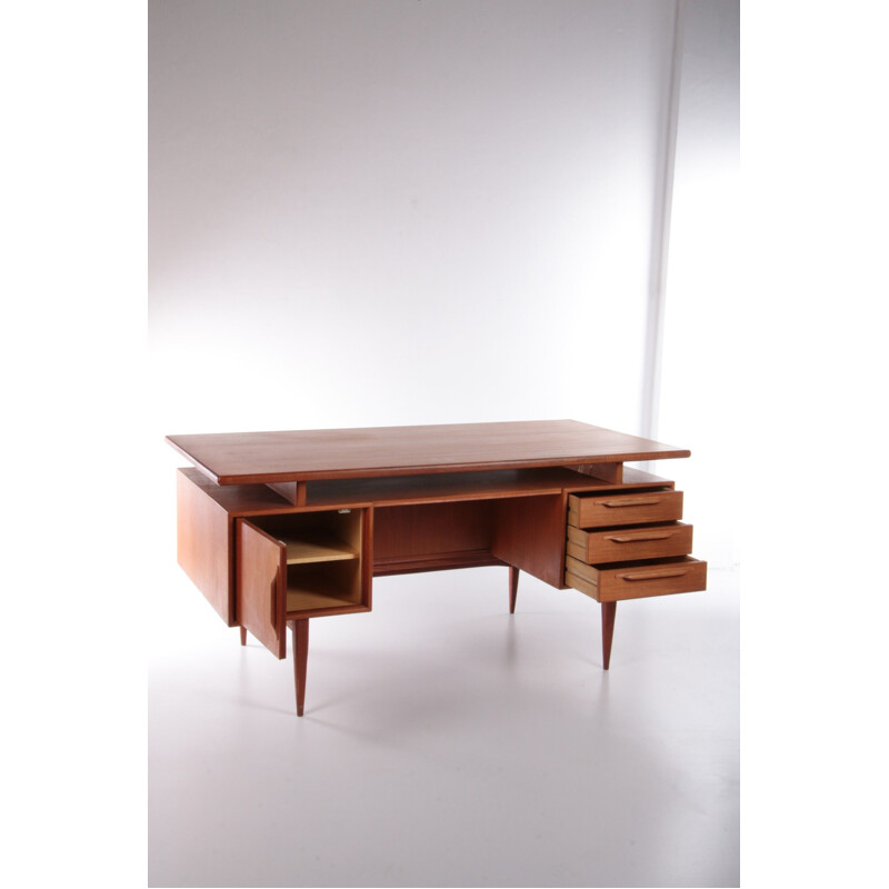 Vintage teak wooden desk model Rt200 by Heinrich Riestenpatt, 1960s