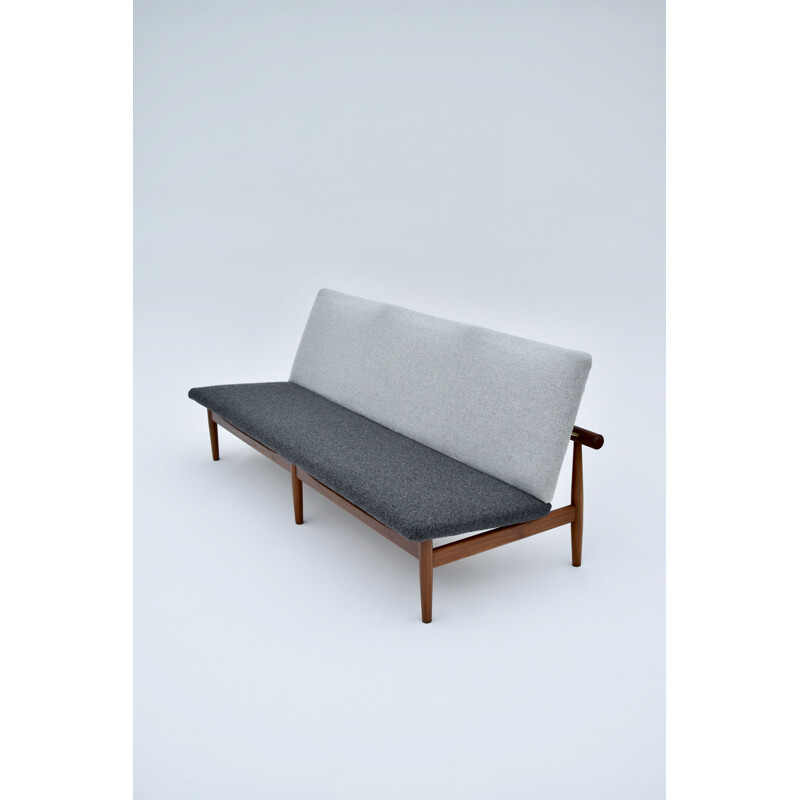 Vintage model 137 Japan sofa by Finn Juhl for France & Son, Denmark