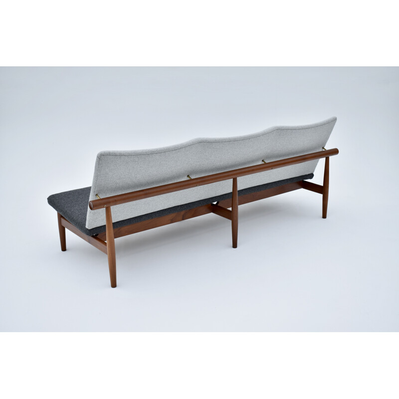 Vintage model 137 Japan sofa by Finn Juhl for France & Son, Denmark