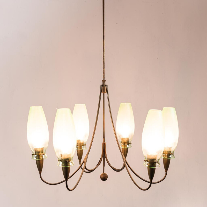 Latão Vintage e candelabro de vidro 6-luz, 1950