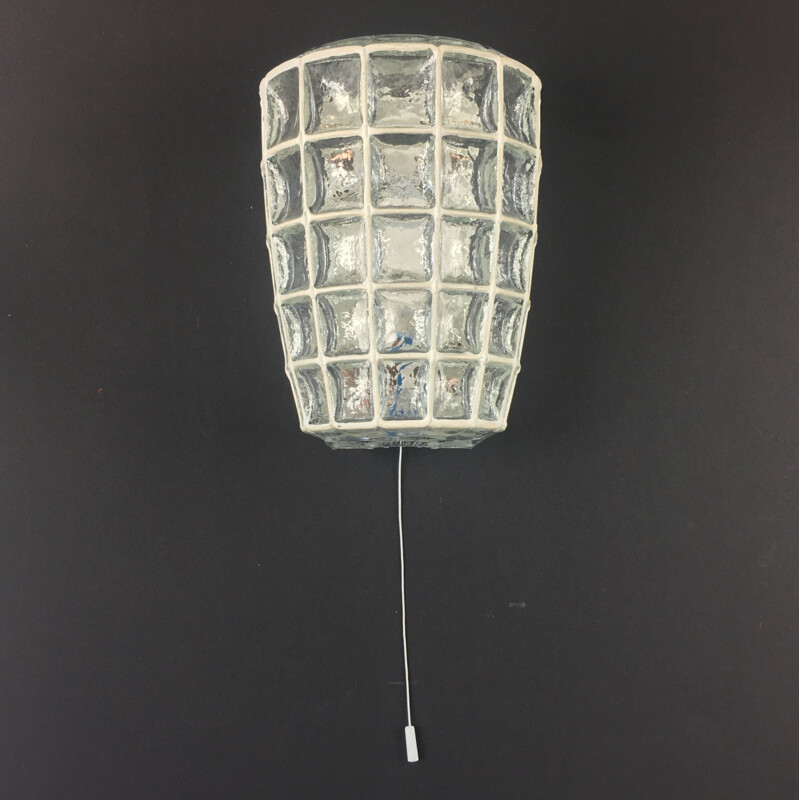 Vintage Duitse glazen wandlamp van Limburg, Duitsland 1960