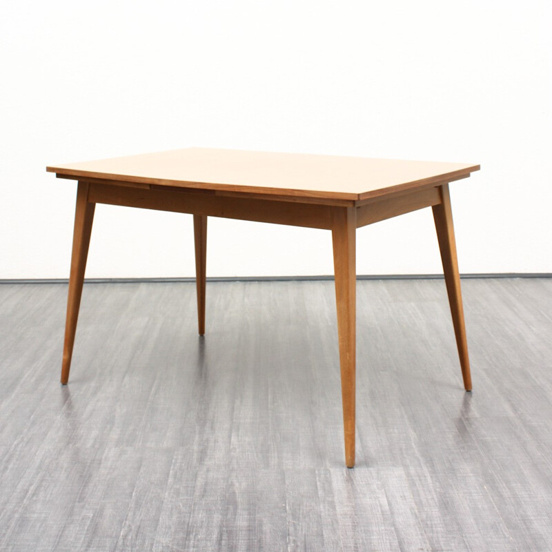 Extendable dining table in walnut - 1960s