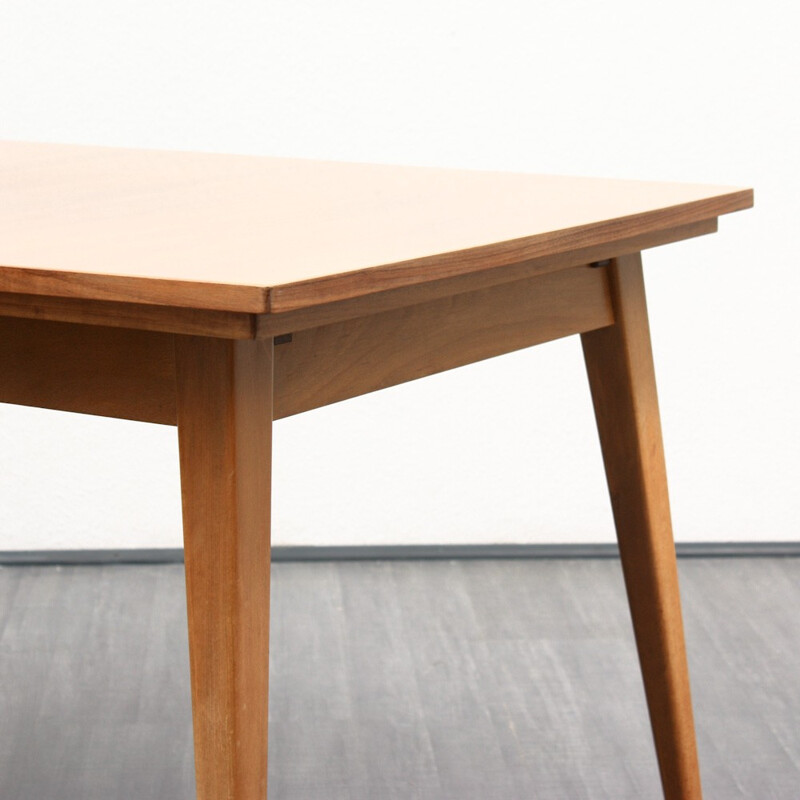 Extendable dining table in walnut - 1960s