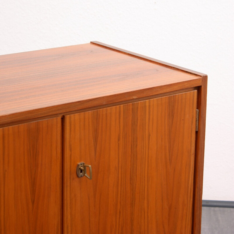 Mid-century sideboard in walnut with glass sliding doors - 1950s