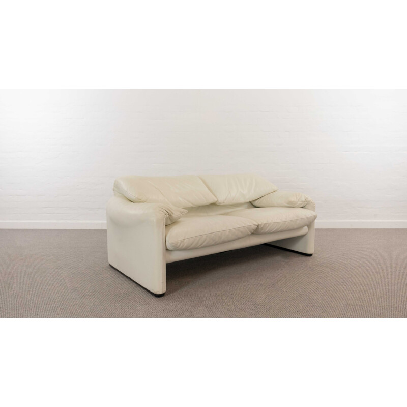 Maralunga 2-seater sofa in white leather by Vico Magistretti for Cassina, Italy 1973