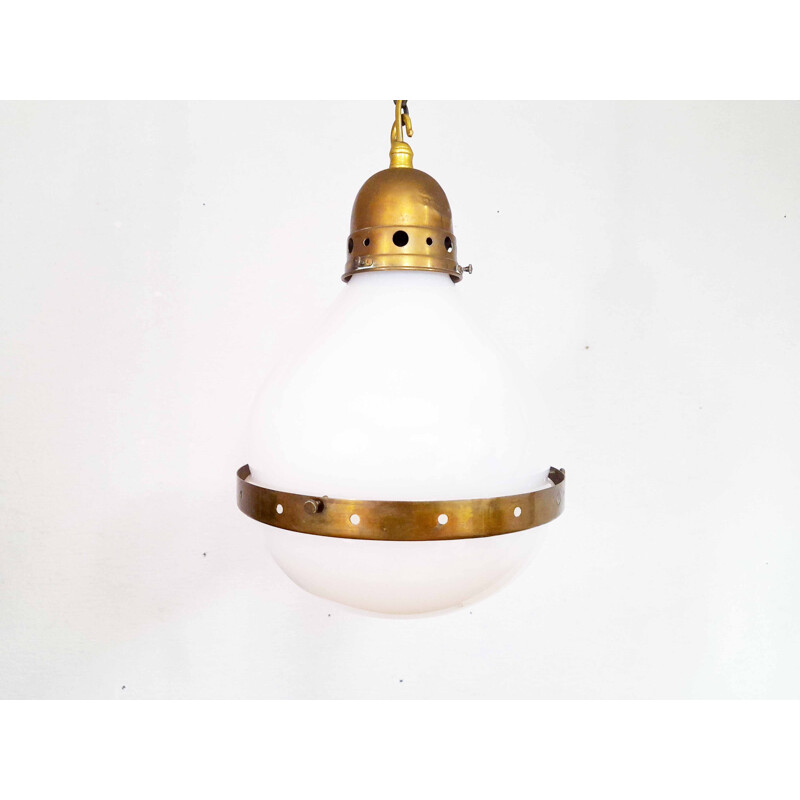 Vintage Bauhaus hanglamp in opaline glas en messing, 1920