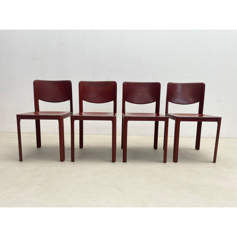 Conjunto de 8 sillas de cuero rojo vintage modelo "Sistina Saddle" de Tito Agnoli para Matteo Grassi, Italia 1980