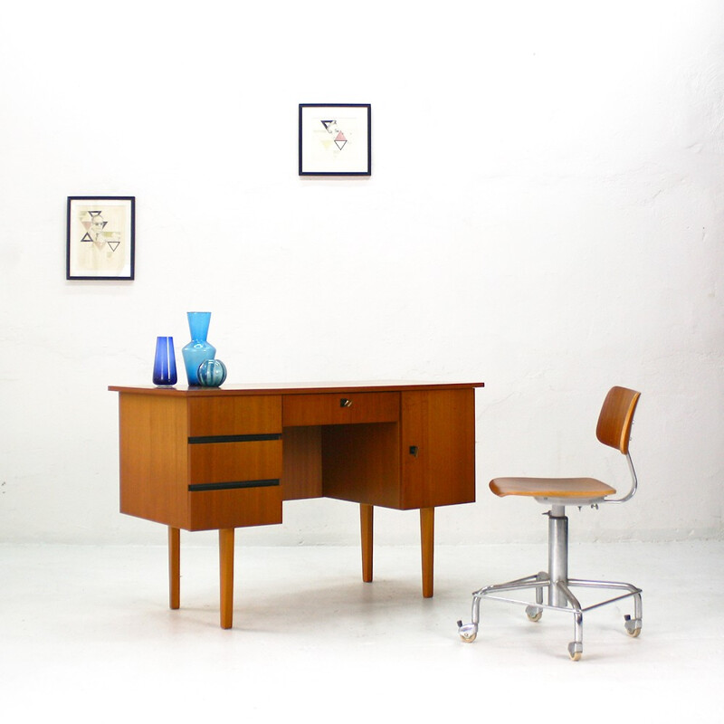 Mid century desk in walnut with drawers - 1960s