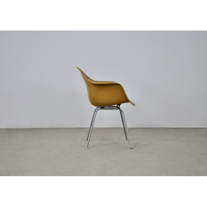 Vintage chair by Charles & Ray Eames for Herman Miller, 1970