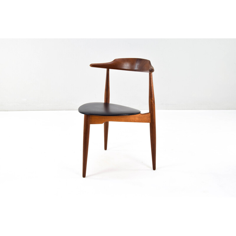 Vier Coeur 4104 eetkamerstoelen van Hans Wegner, Denemarken 1950