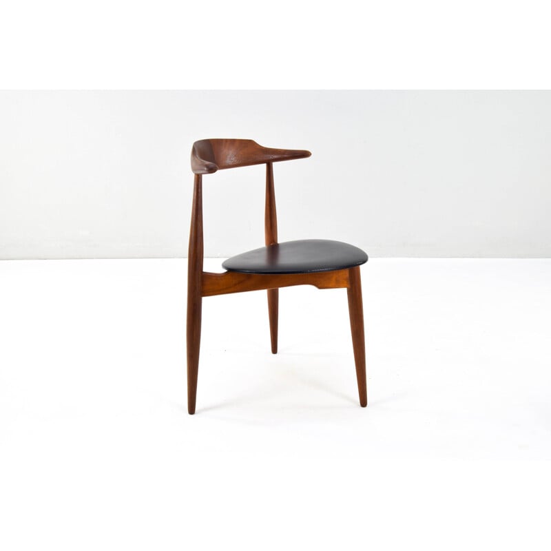 Quattro sedie da pranzo Coeur 4104 di Hans Wegner, Danimarca 1950