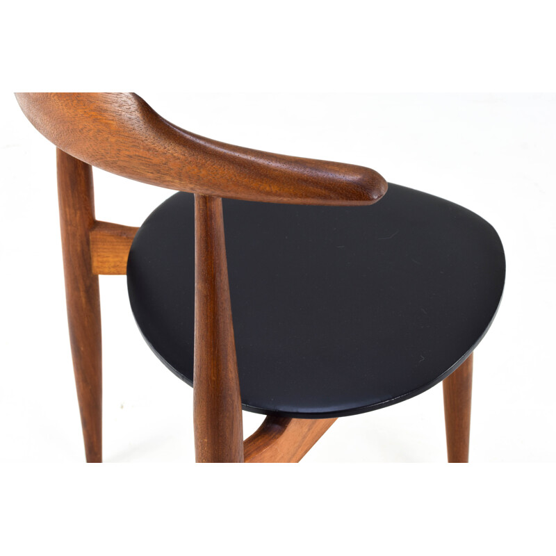 Vier Coeur 4104 eetkamerstoelen van Hans Wegner, Denemarken 1950