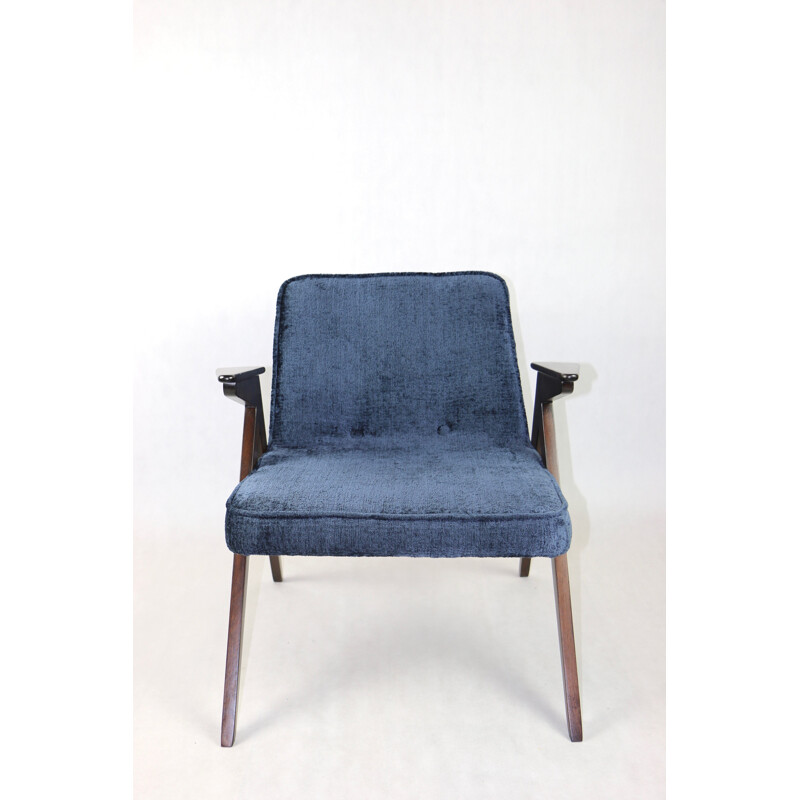 Fauteuil vintage en forme de lapin en bleu marine par Józef Chierowski, 1970