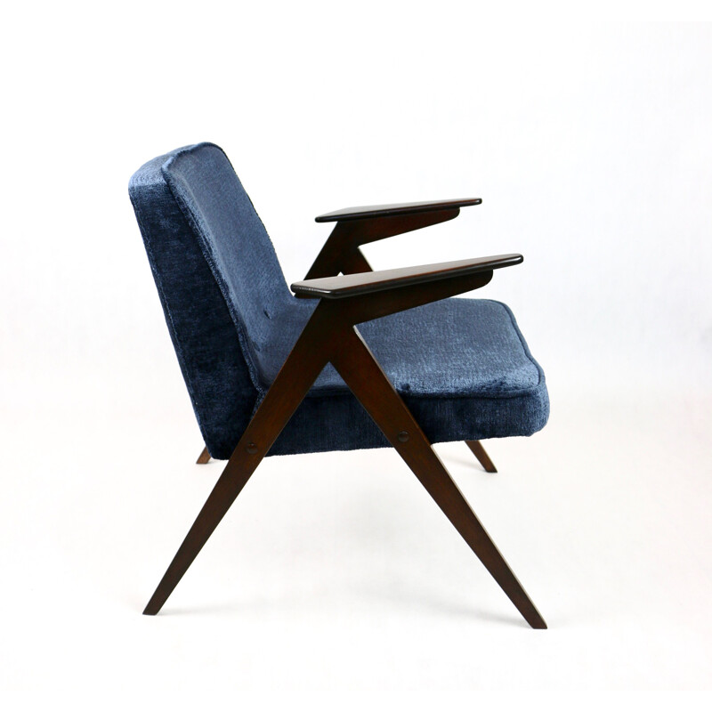 Fauteuil vintage en forme de lapin en bleu marine par Józef Chierowski, 1970