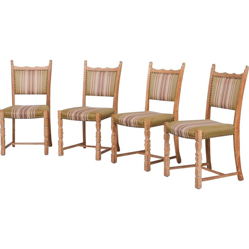 Ensemble de 4 chaises danoises vintage en bois de chêne par Henning Kjaernulf, 1960