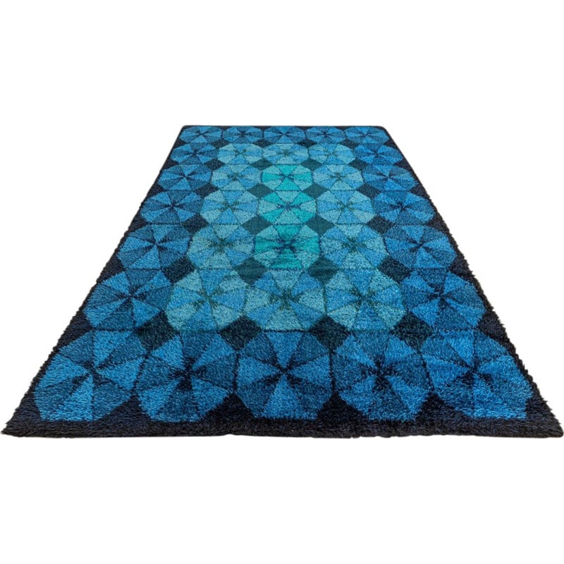 uitgehongerd Sociaal Voorzieningen Vintage blauw wollen tapijt, Duitsland 1970