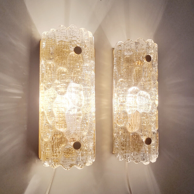 Paar Scandinavische vintage glazen en messing wandlampen van Carl Fagerlund voor Orrefors
