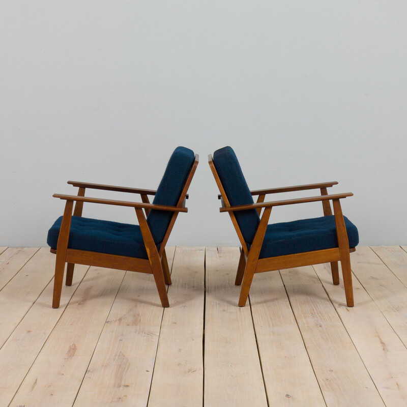 Paar vintage fauteuils van teakhout en blauwe wol, Denemarken 1960