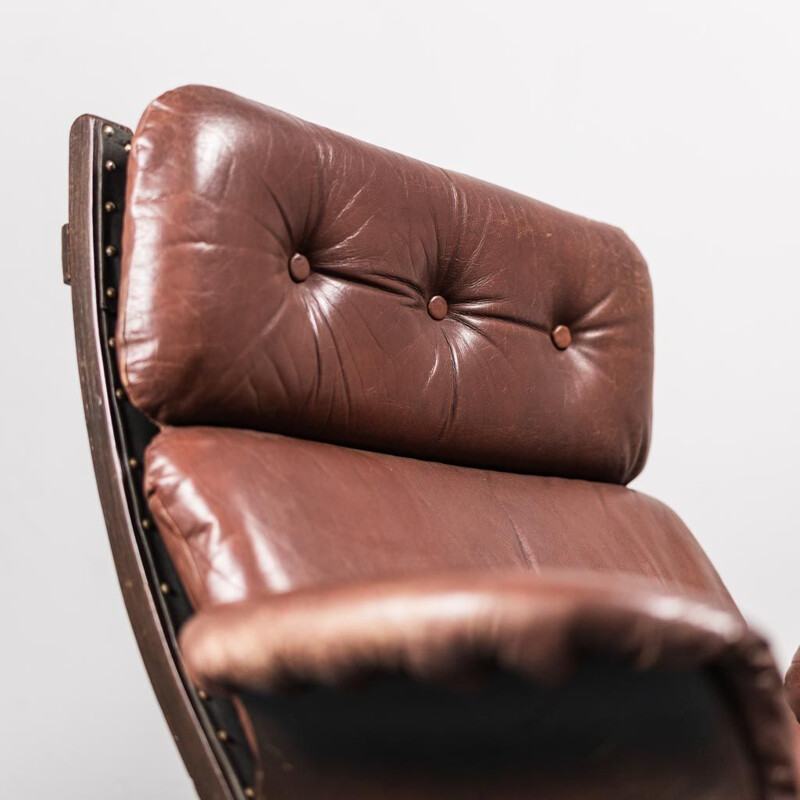 Vintage armchair in brown leather, 1970s