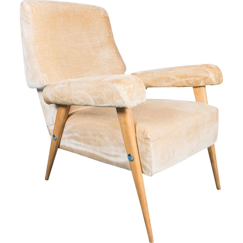 Sillón vintage de madera de haya con tela de terciopelo beige, 1950