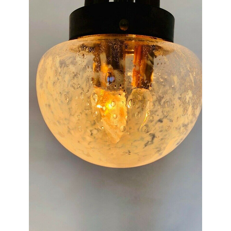 Coppia di lampadari vintage a 3 luci in ottone e vetro, 1950