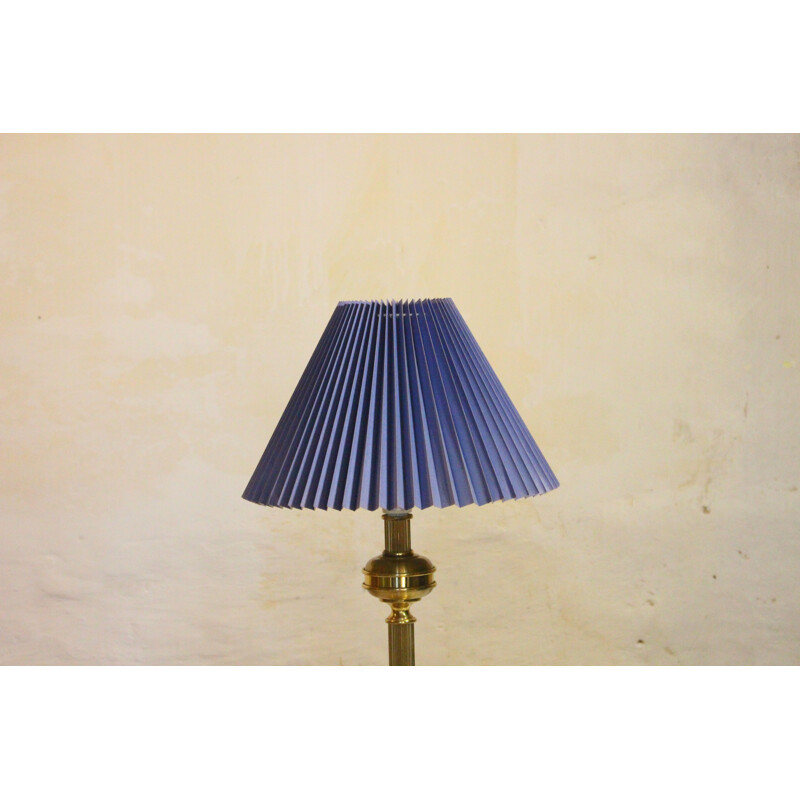 Lampada da tavolo danese vintage in ottone con paralume blu