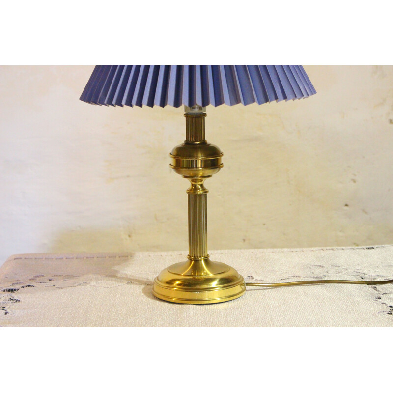 Lampada da tavolo danese vintage in ottone con paralume blu