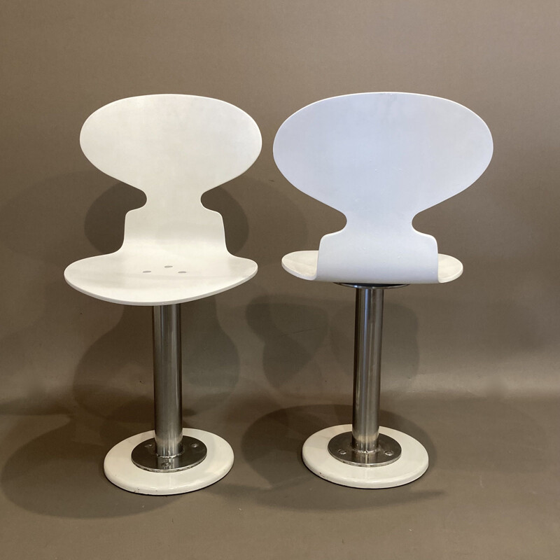 Paar vintage gelakte houten en metalen stoelen van Arne Jacobsen, 1960